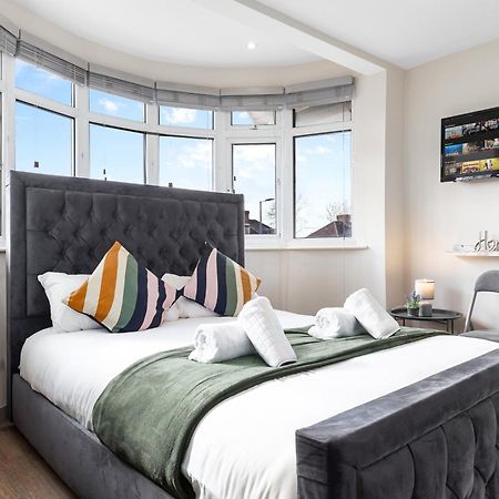 Serviced Ensuite Modern Studio - Sleeps 2 - Near Wembley Stadium - Good Transport Link To Central London - Harrow Ha3 Hatch End Zewnętrze zdjęcie