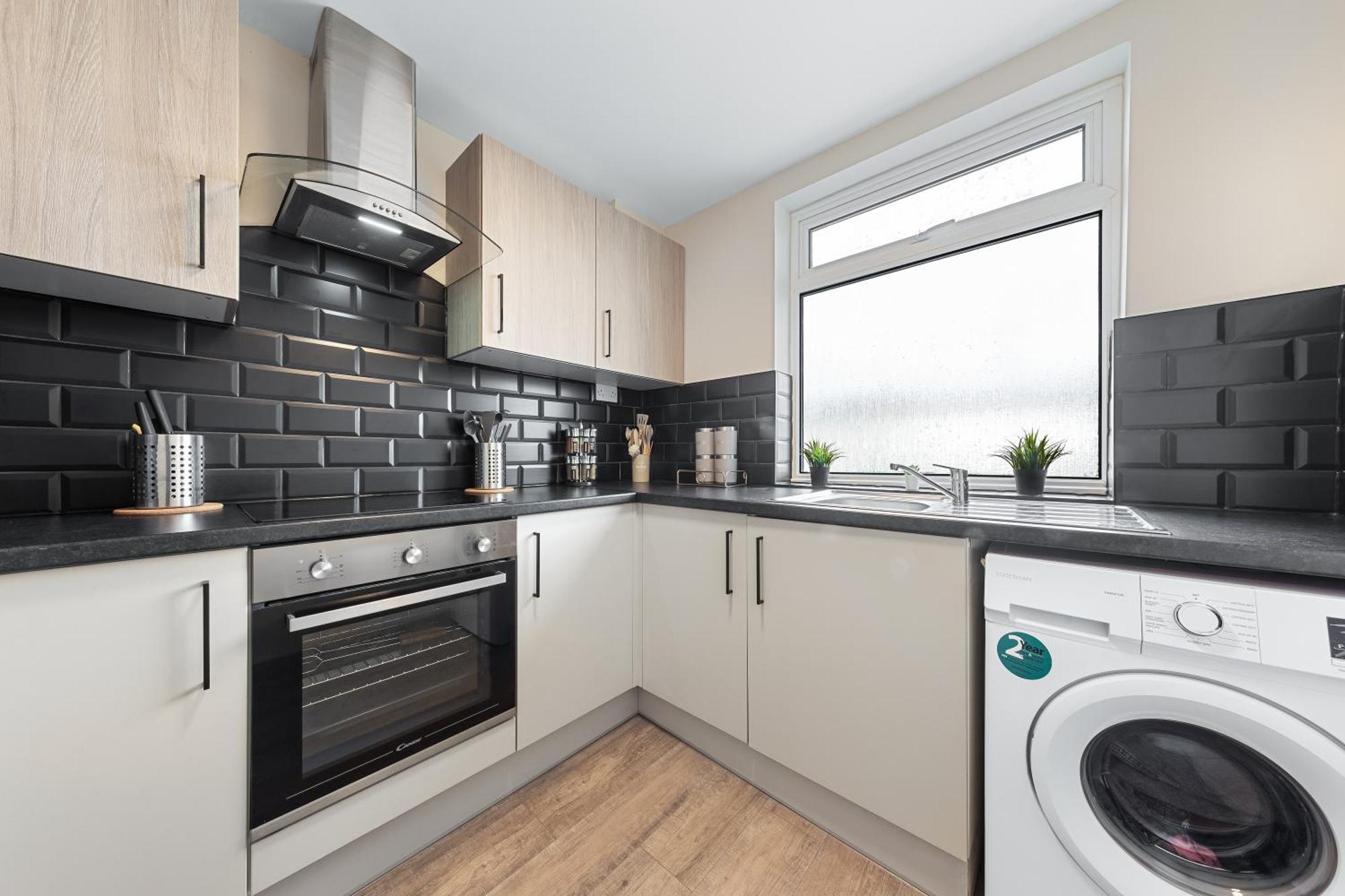Serviced Ensuite Modern Studio - Sleeps 2 - Near Wembley Stadium - Good Transport Link To Central London - Harrow Ha3 Hatch End Zewnętrze zdjęcie